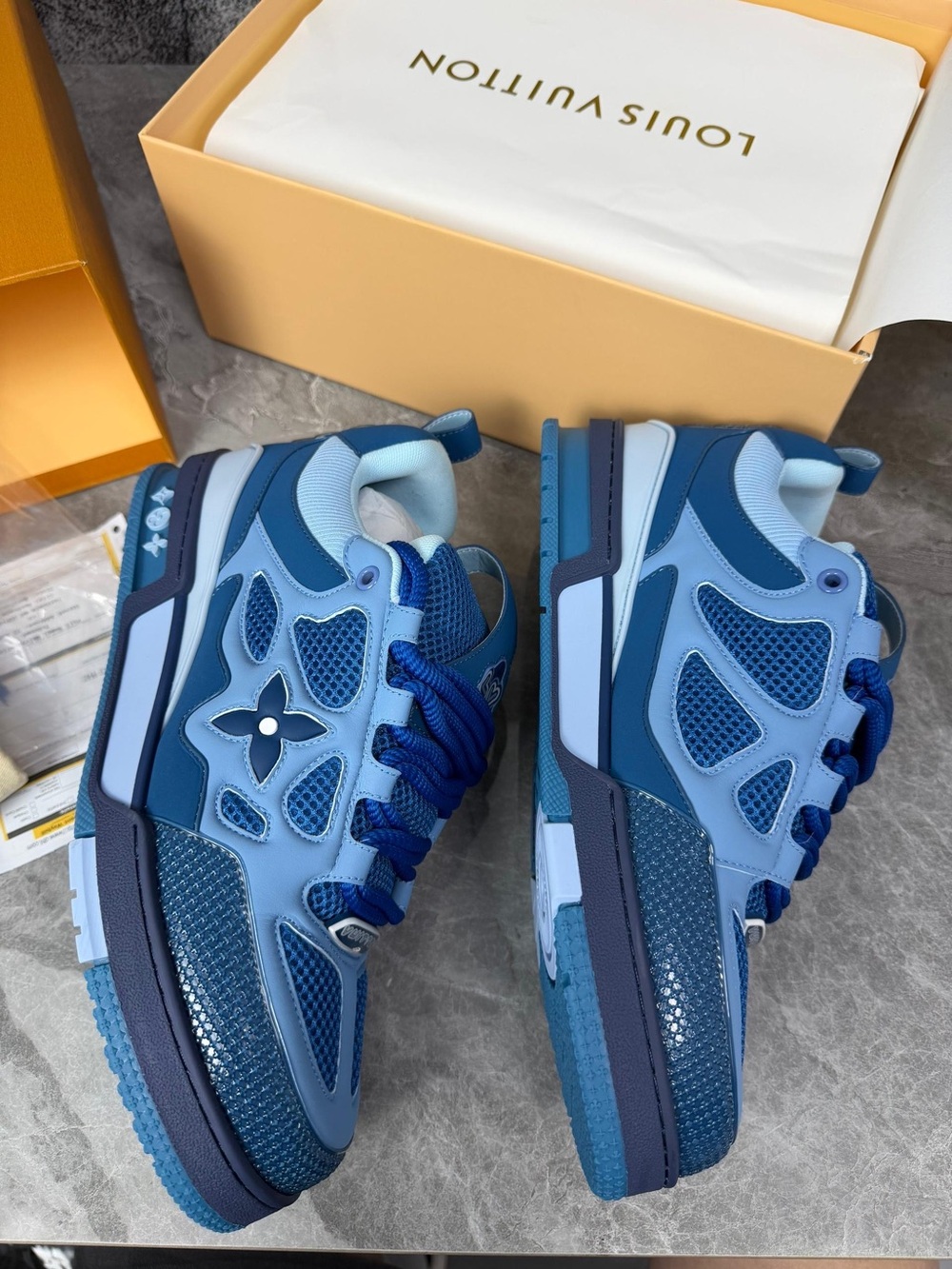 Louis Vuitton stake blue sneakers - Picture 4 of 8